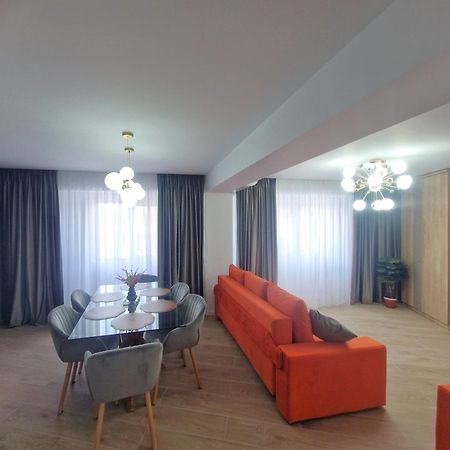 Ultracentral Luxury Apartament Curtea de Argeş المظهر الخارجي الصورة
